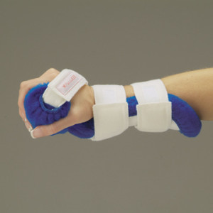 Unique wrist, hand and finger orthoses apply continuous therapy to contracted fingers, hand and wrist Works by shaping the wrist section of the long opponens and adding palmar rolls Fleece type liner helps reduce pressure points and provide comfortable fit RIP (Reflex Inhibitory Position) version includes finger platform Small hand roll, large hand roll and mesh laundry bag included